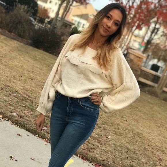 Meet your Posher, Alexia - Picture 1 of 1